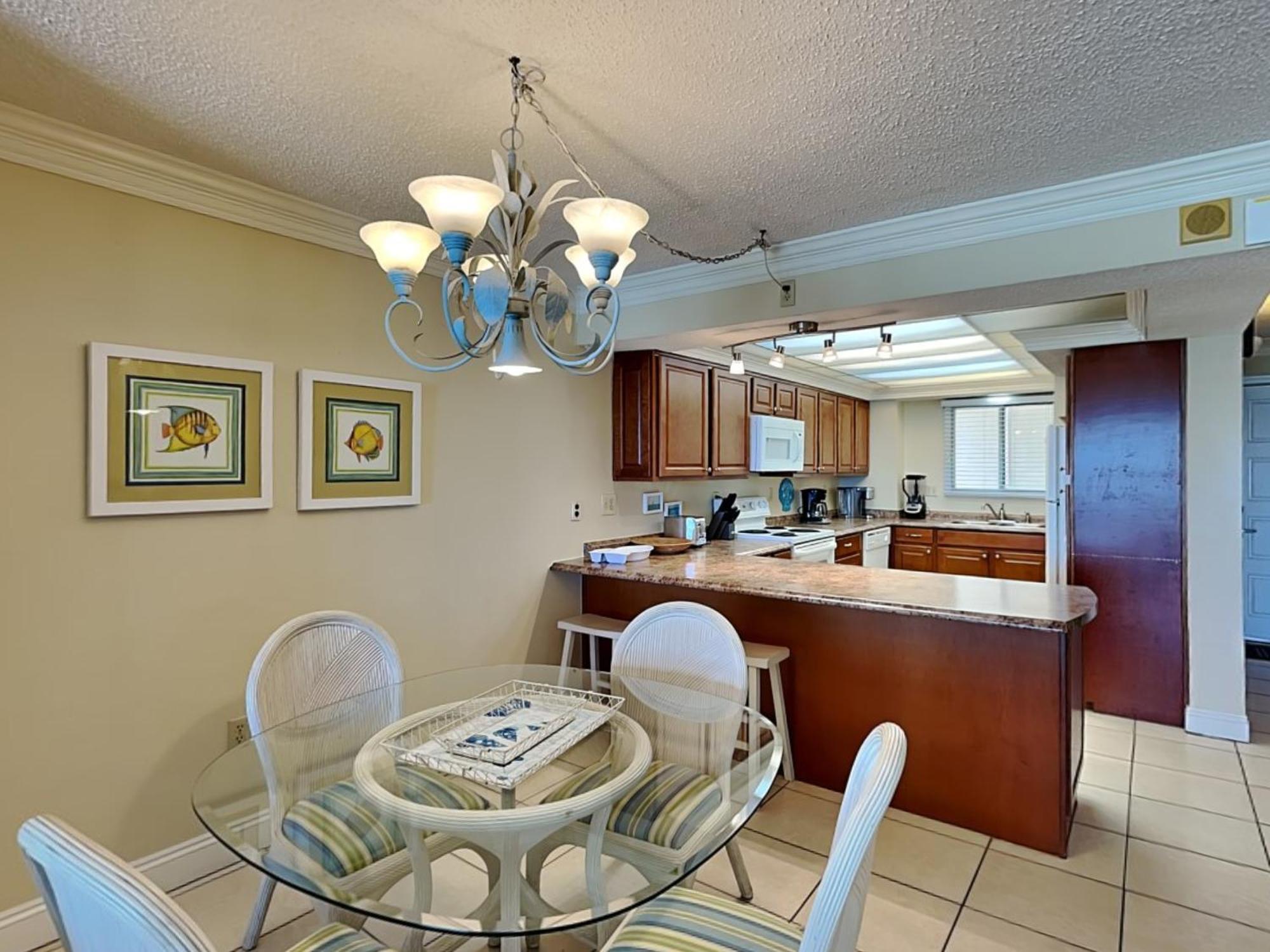 Regency Towers 505 Apartment *